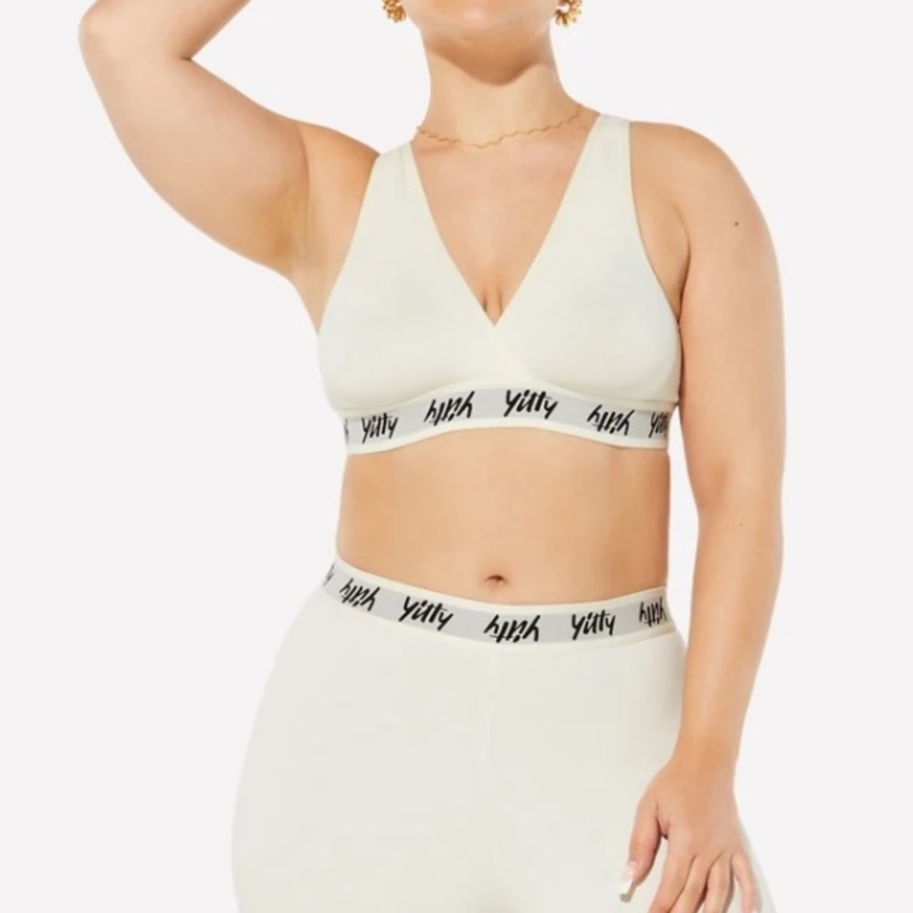 Yitty MAJOR LABEL SMOOTHING CROSS-FRONT BRALETTE